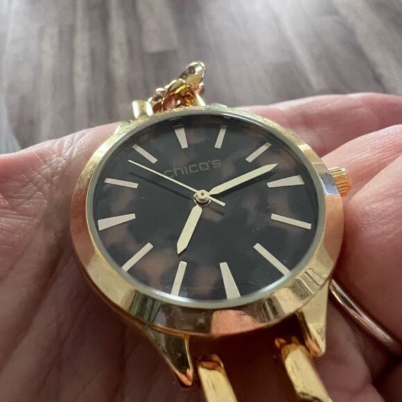 Chico’s Tortoise Face Gold Tone Chunky Chain Link Watch - Picture 6 of 8
